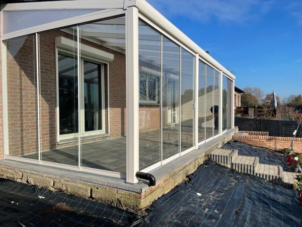 Glazen schuifwanden As